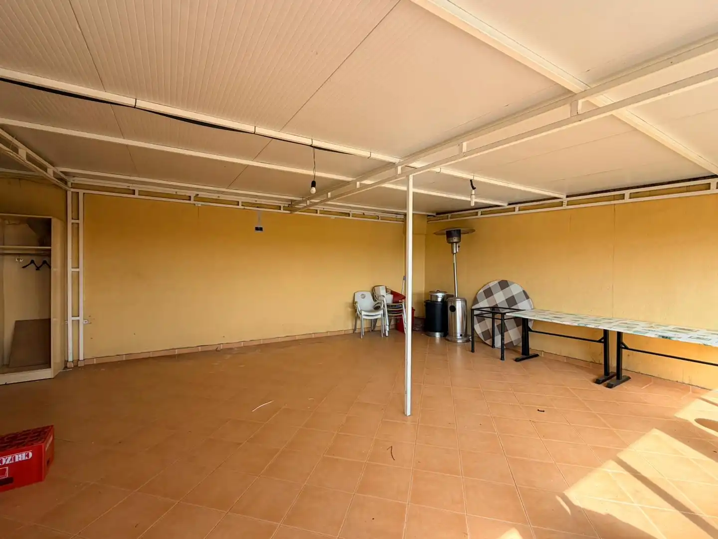 Local de alquiler en Estepona con Aire acondicionado, Parquet y Terraza