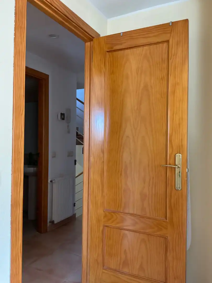 Einfamilien-Reihenhaus zum Verkauf in Los Santos de la Humosa mit Heizung, Privatgarten und Balkon
