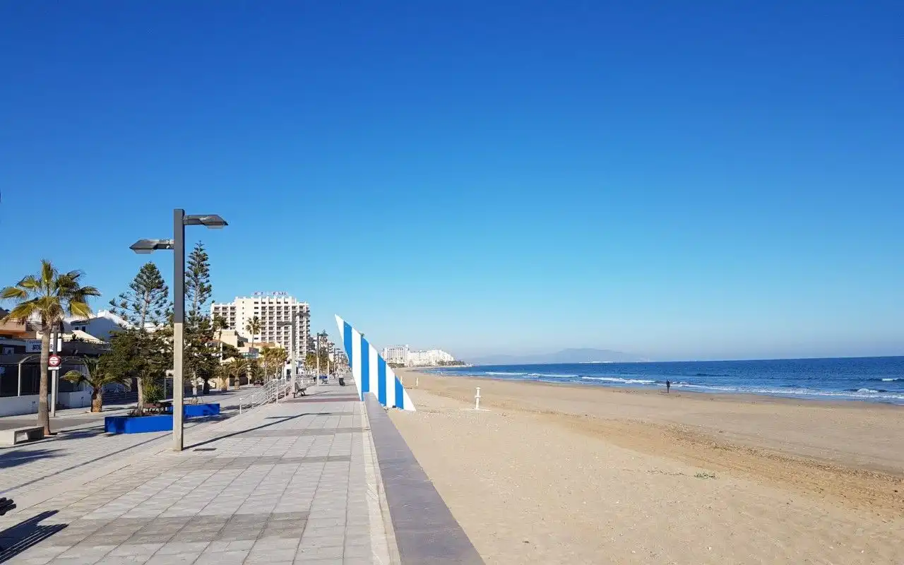 Vista exterior de Apartamento en venta en Oropesa del Mar / Orpesa con Calefacción, Terraza y Amueblado