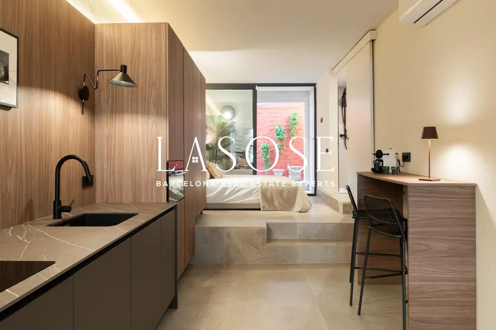 Dormitori de Apartament de lloguer en Barcelona amb Aire condicionat, Calefacció i Terrassa