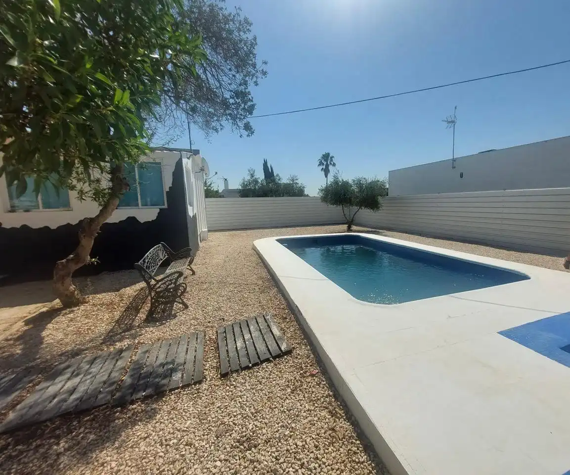 Piscina de Casa o chalet en venta en Los Palacios y Villafranca con Aire acondicionado, Jardín privado y Terraza
