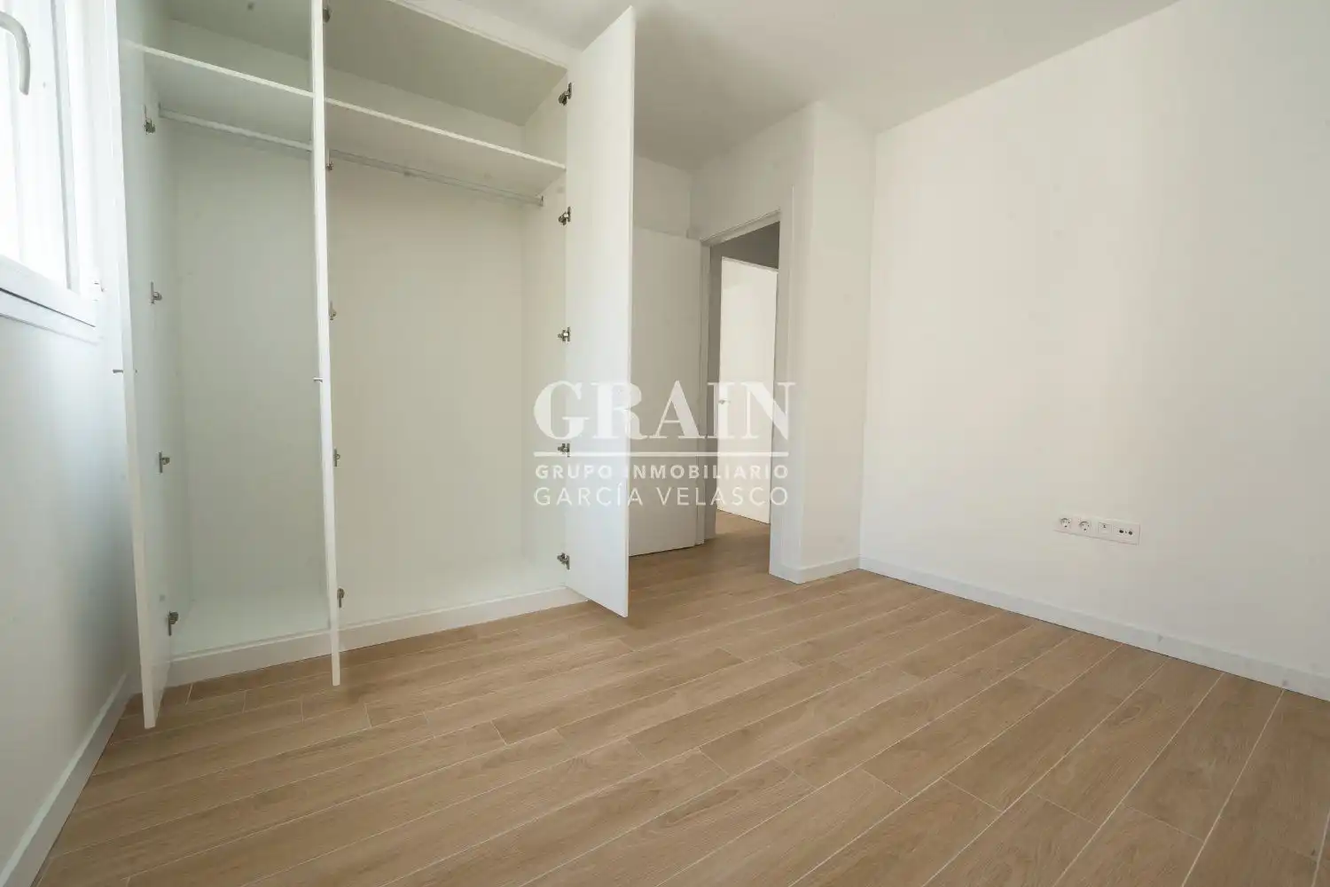 Dormitori de Apartament en venda en Albacete amb Calefacció, Traster i Piscina