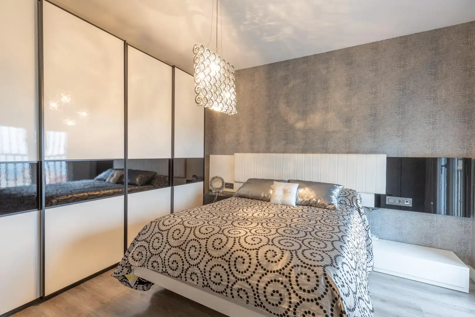 Habitación de Casa adosada en venta en Güevéjar con Calefacción, Amueblado y Balcón