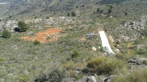 Parcela en venta en Vélez de Benaudalla, con más de 30.000 metros cuadrados, en una ubicación idílica, rodeada de naturaleza y con