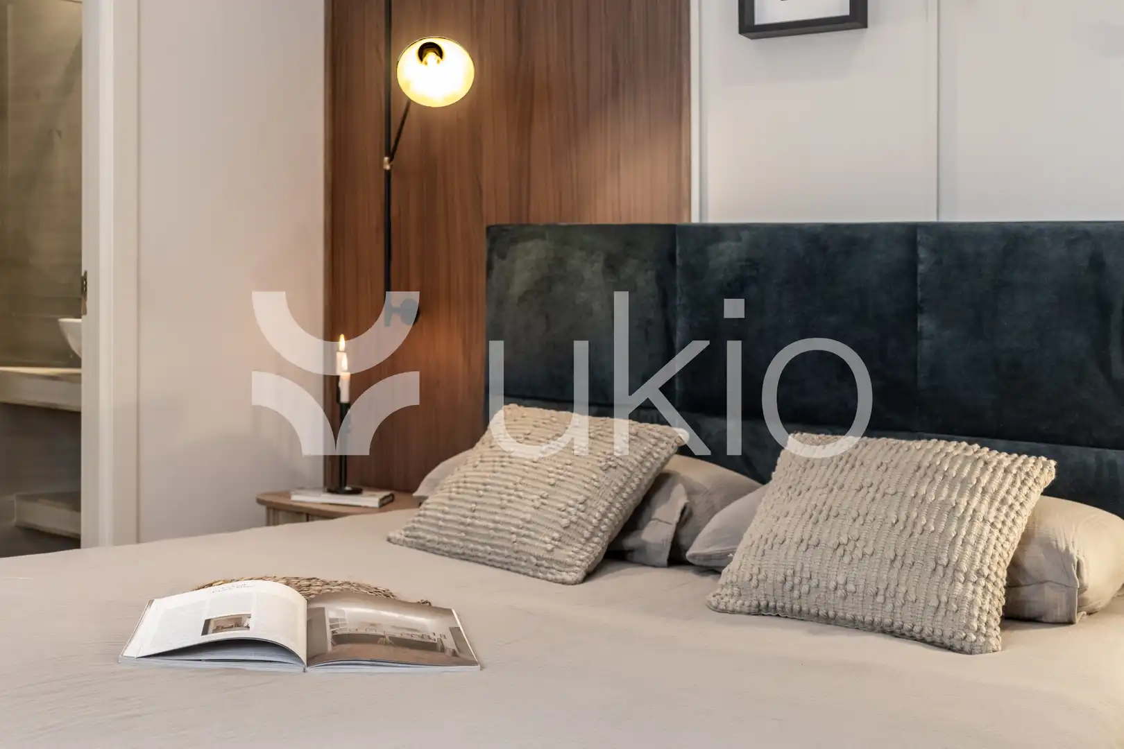 Habitación de Apartamento de alquiler en Madrid con Aire acondicionado, Calefacción y Amueblado