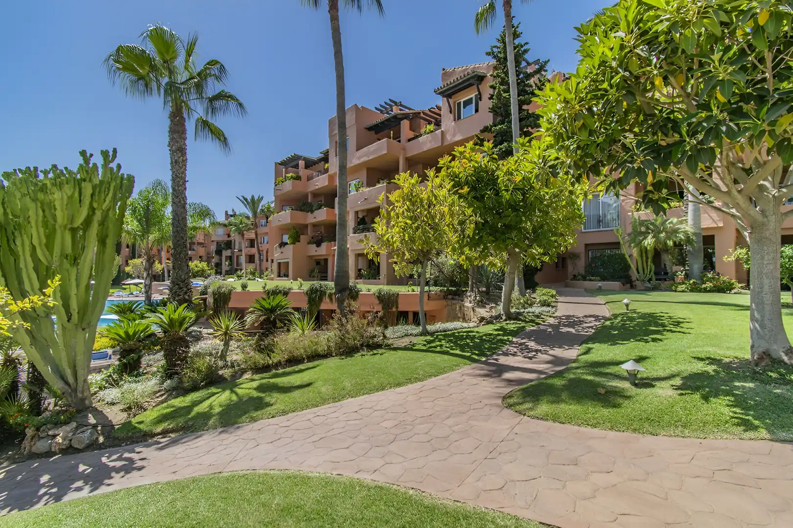 Apartamento con piscina en venta en Milla de Oro, imagen 25