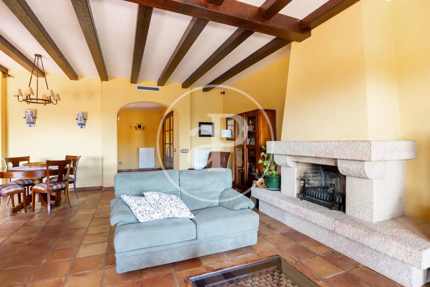 Sala de estar de Casa o chalet en venta en Argentona con Aire acondicionado, Calefacción y Jardín privado