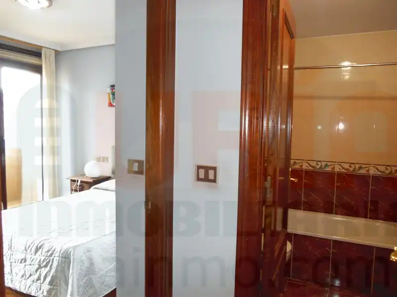 Apartments for rent in Calle Nueve de Mayo, Salesas - Foncalada - Campoamor