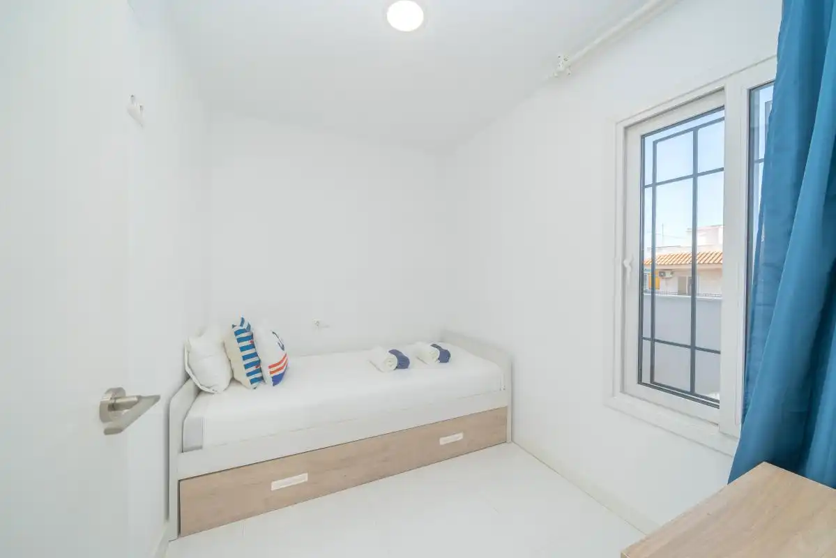 Dormitori de Edifici en venda en Santa Pola amb Alarma