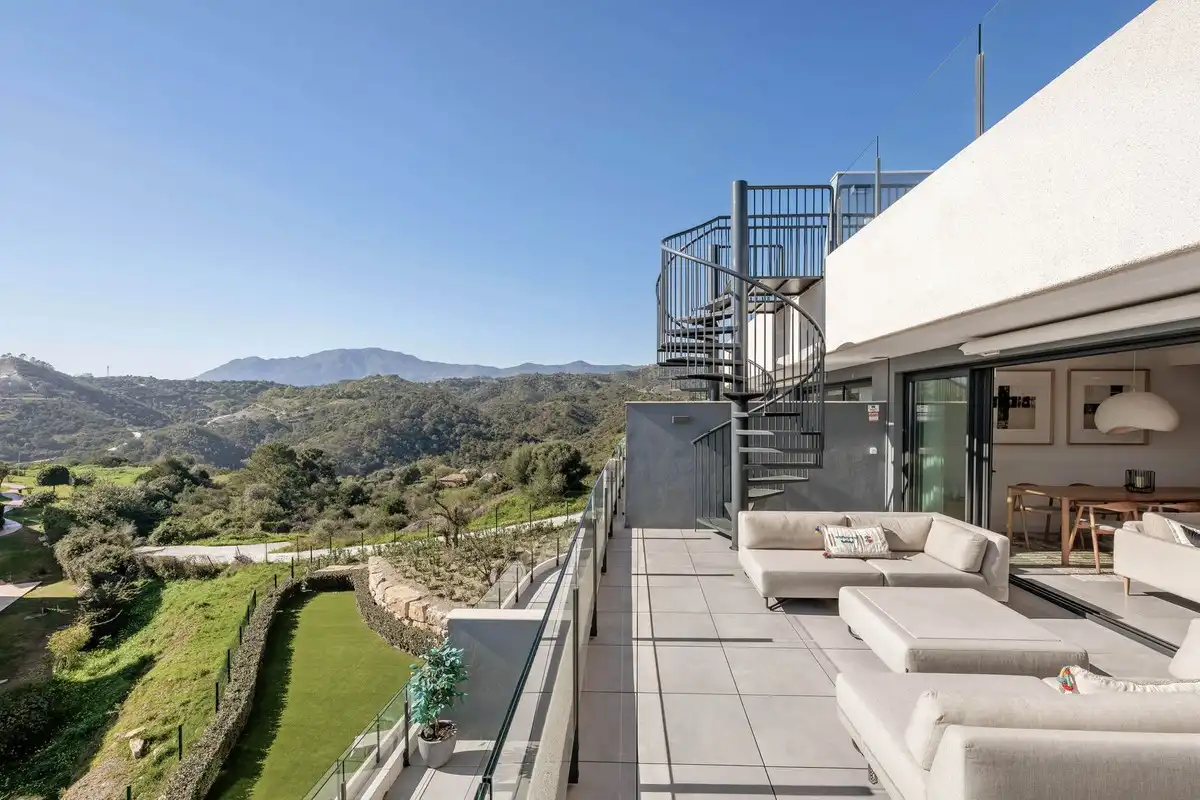 Penthouse with pool for sale in Selwo, imagen 7