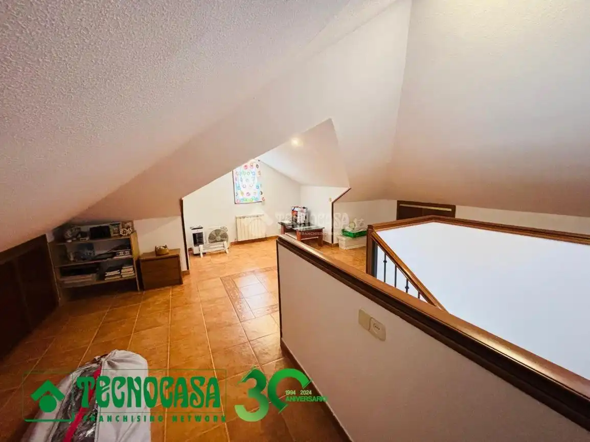 Casa aparellada amb terrassa en venda a Magán, imagen 34