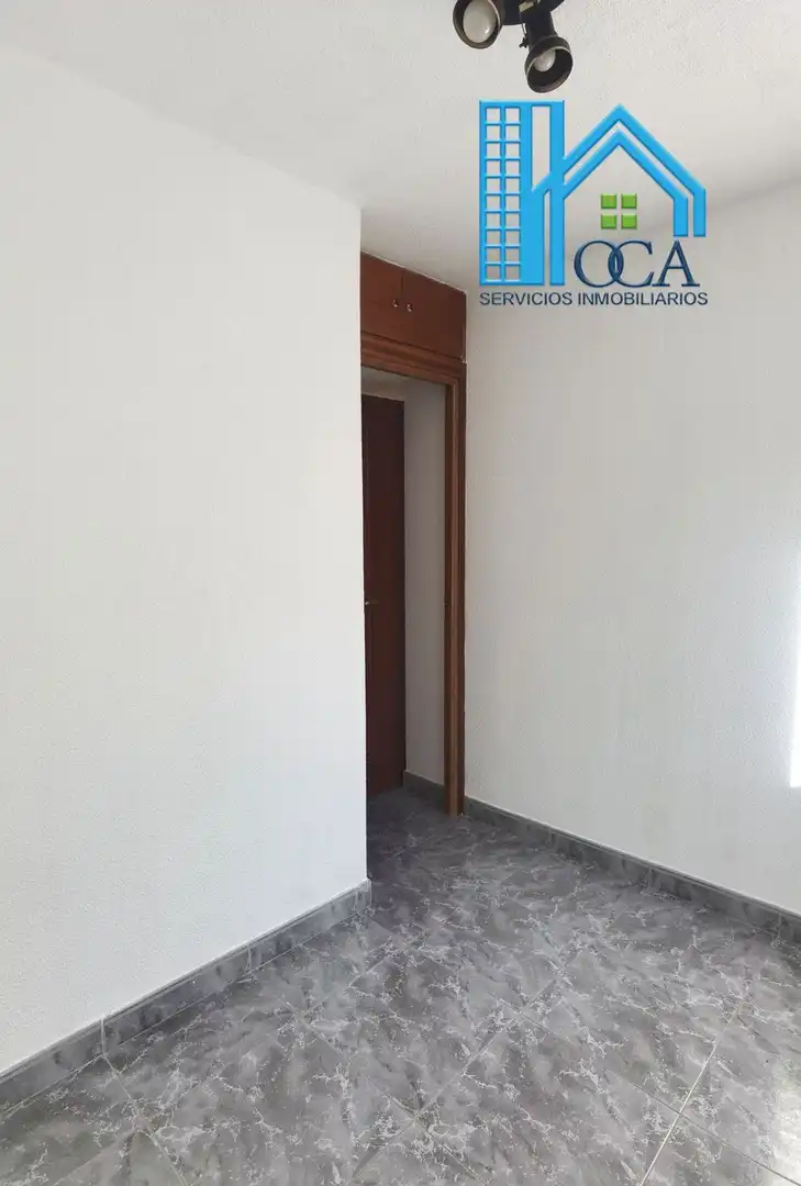 Flat for sale in Calle de los Arrayanes, Aluche
