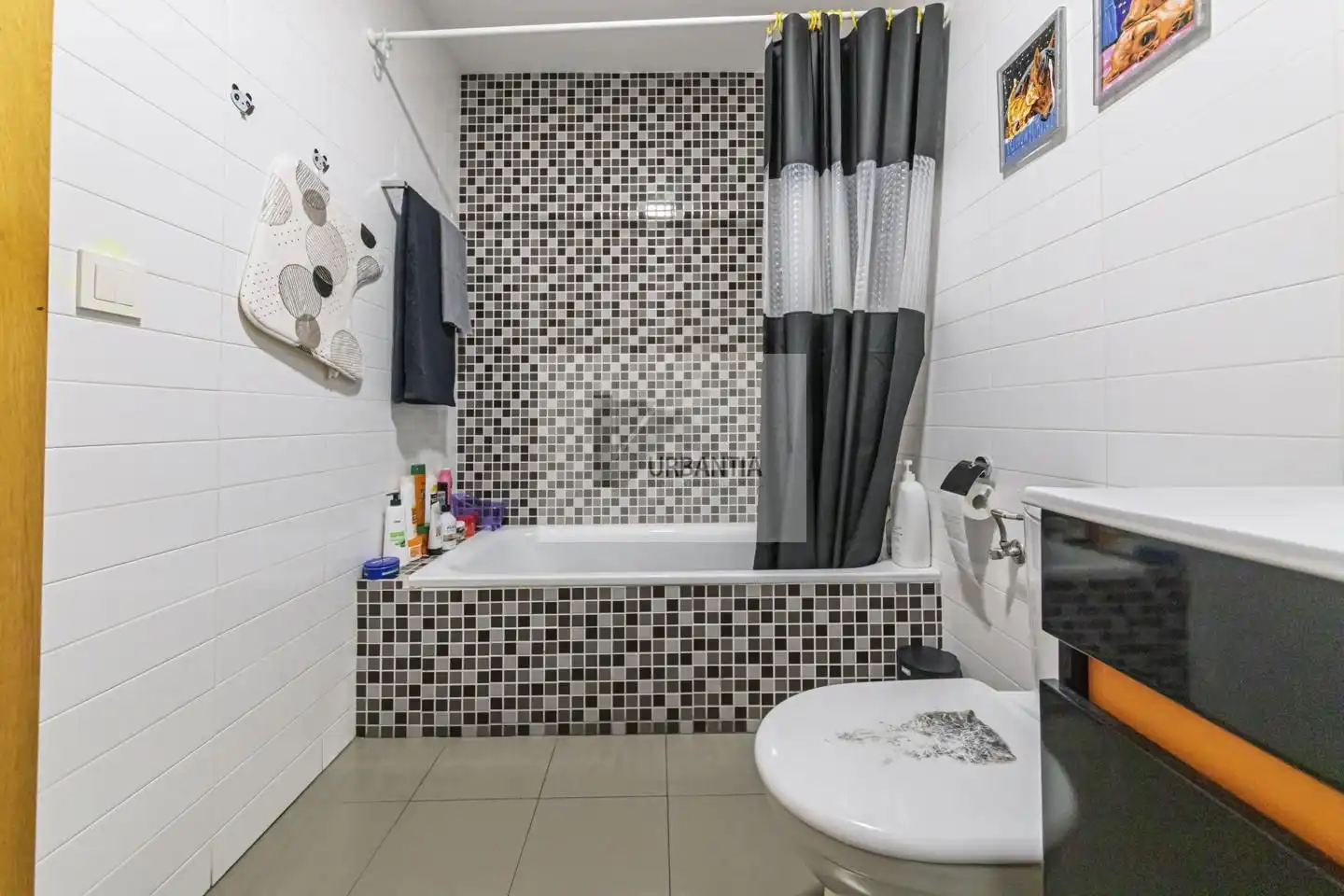 Baño de Casa adosada en venta en Cendea de Olza / Oltza Zendea con Calefacción, Jardín privado y Parquet