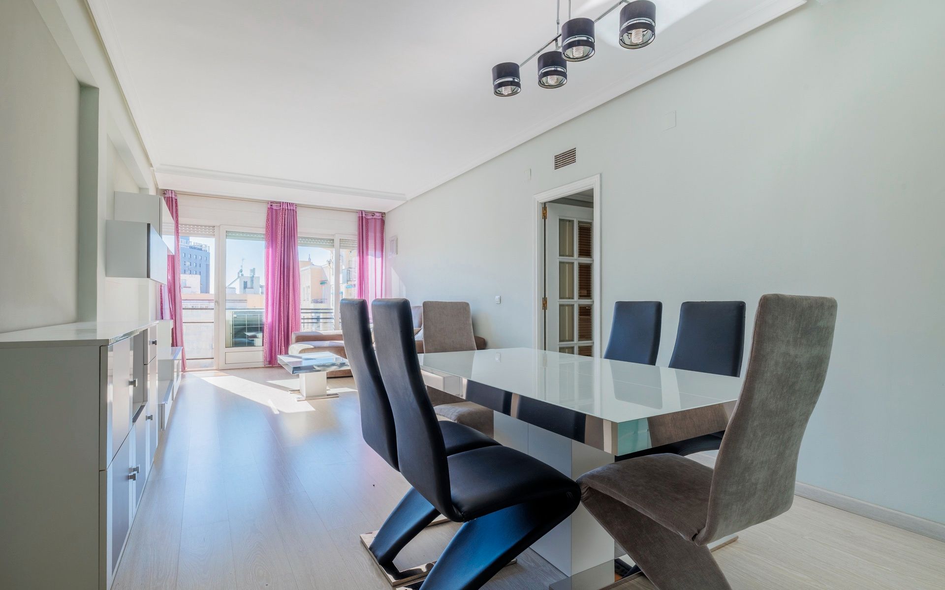 Dining room of Flat to rent in  Madrid Capital  with Air Conditioner, Heating and Private garden