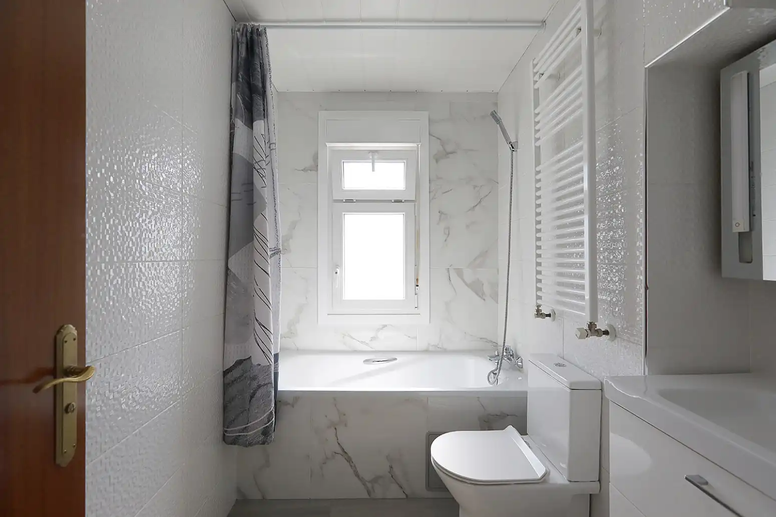 Bathroom of Flat for sale in Irun   with Heating and Balcony