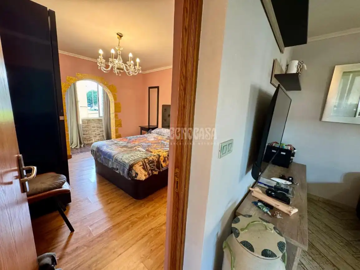 Habitación de Piso en venta en El Astillero   con Calefacción, Parquet y Terraza