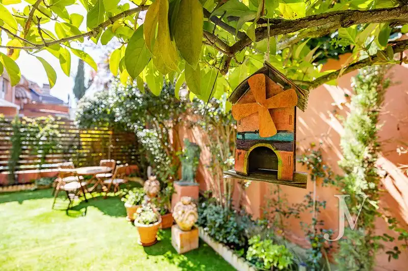 Jardí de Casa adosada en venda en Madrid amb Calefacció, Jardí privat i Terrassa