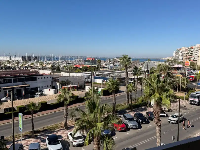 Exterior view of Flat for rent in Santa Pola  with Air Conditioner, Terrace and Balcony