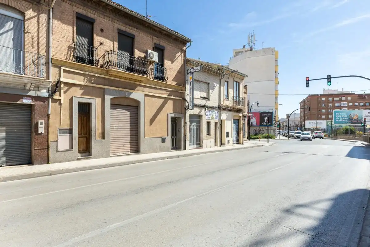 Vista exterior de Casa o xalet en venda en Tavernes Blanques amb Calefacció, Terrassa i Balcó