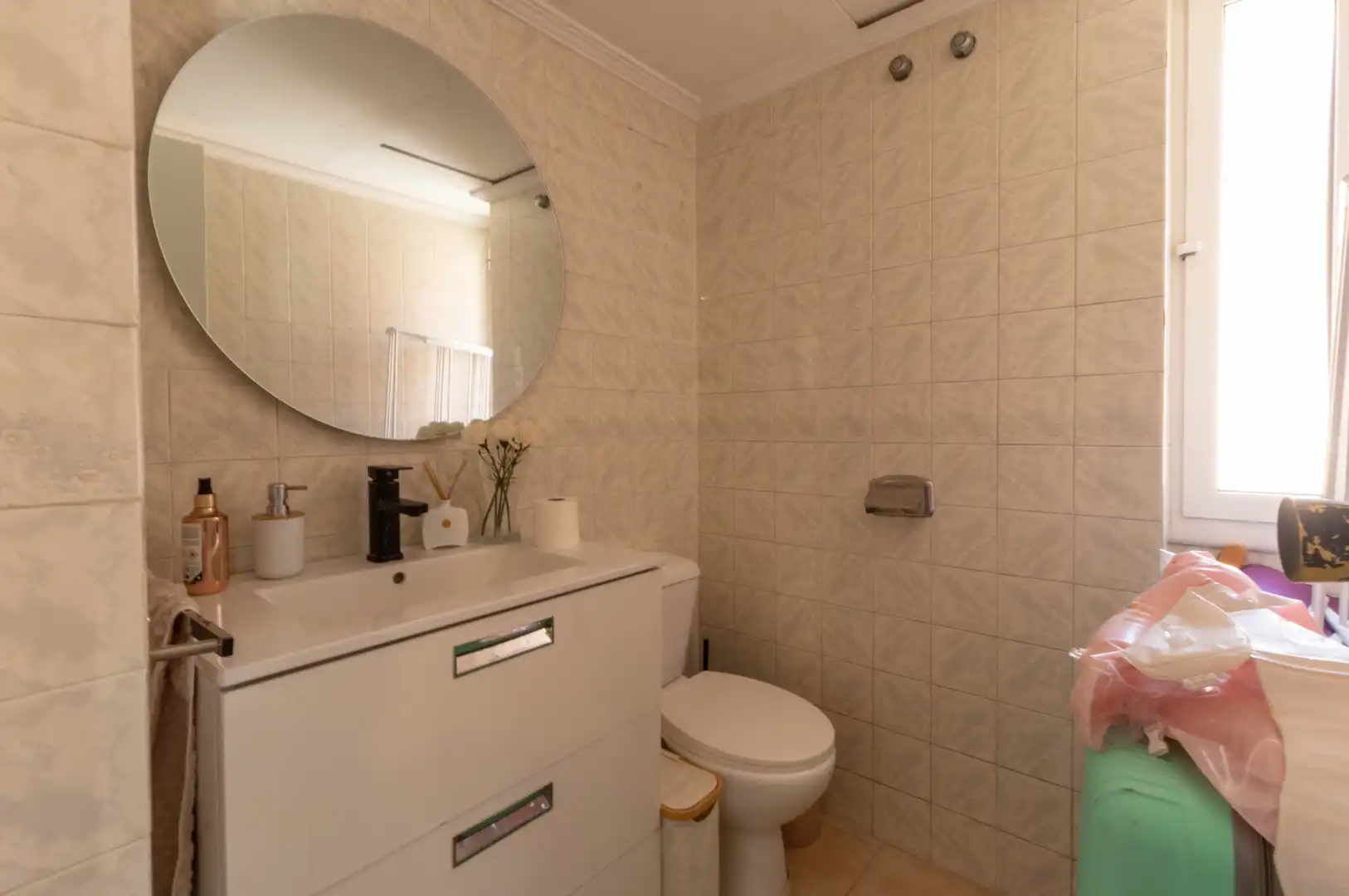Badezimmer von Maisonette zum Verkauf in Sant Adrià de Besòs mit Klimaanlage, Heizung und Ofen