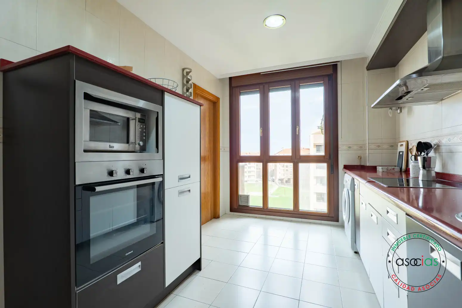 Cocina de Piso en venta en Gijón  con Calefacción, Parquet y Trastero