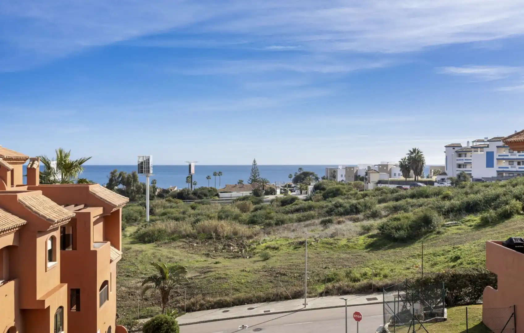 Vista exterior de Dúplex en venda en Estepona amb Aire condicionat, Calefacció i Terrassa