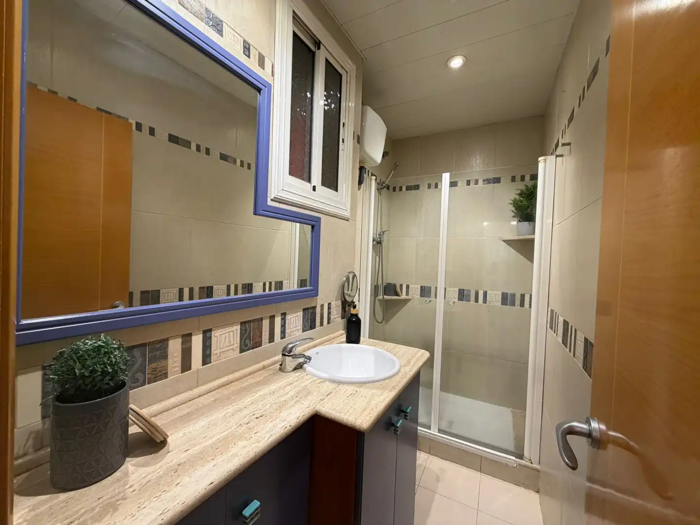 Badezimmer von Wohnung zum Verkauf in Rubí mit Heizung, Ofen und Balkon
