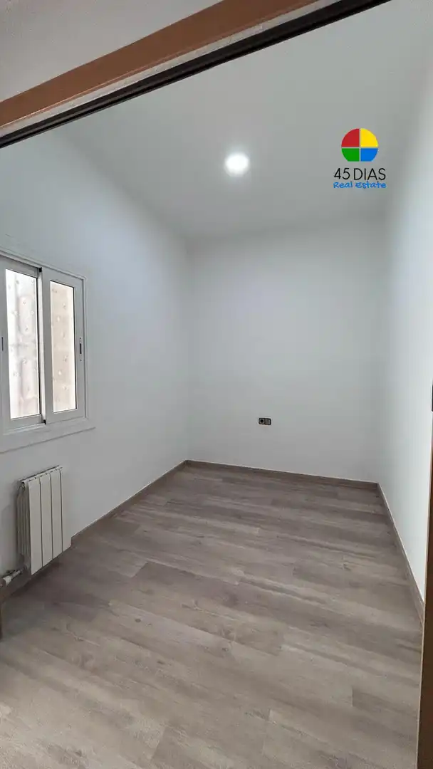 Schlafzimmer von Erdgeschoss zum Verkauf in Ripollet mit Heizung, Parkett und Terrasse