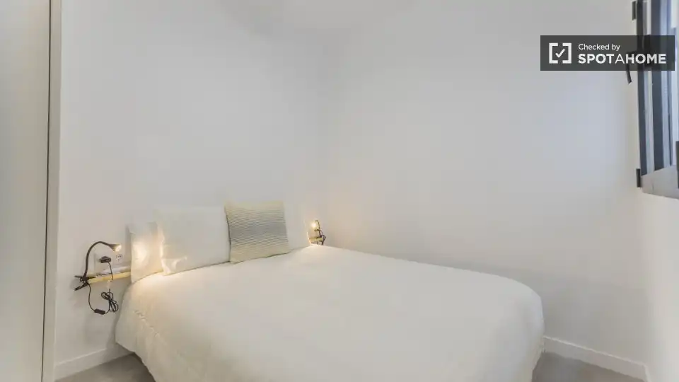 Habitación de Piso de alquiler en Valencia con Aire acondicionado, Calefacción y Amueblado