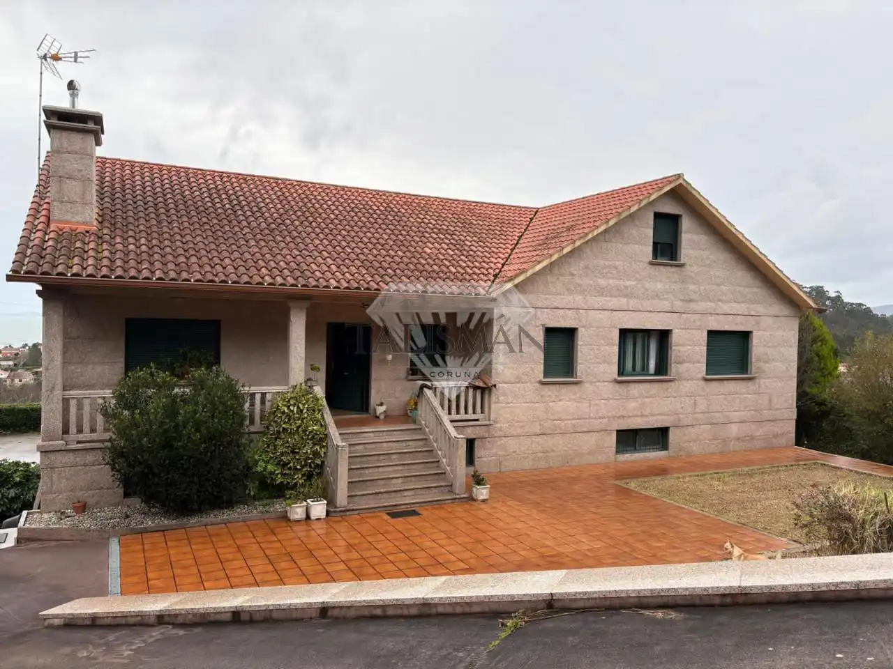 Exterior view of Houses for sale in Marín  with Heating, Private garden and Parquet flooring