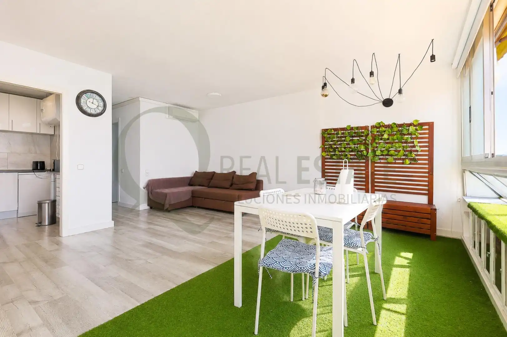 Sala d'estar de Pis en venda en Alicante / Alacant amb Aire condicionat, Parquet i Balcó