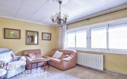 Living room of Flat for sale in Cerdanyola del Vallès  with Heating