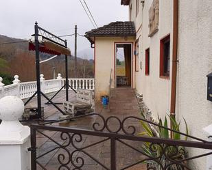 Vista exterior de Casa o xalet en venda en Anievas amb Calefacció