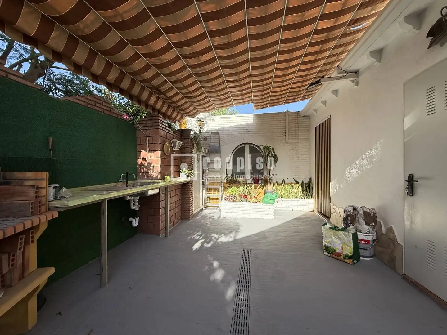 Terrassa de Casa o xalet en venda en Alhaurín de la Torre amb Aire condicionat, Jardí privat i Terrassa