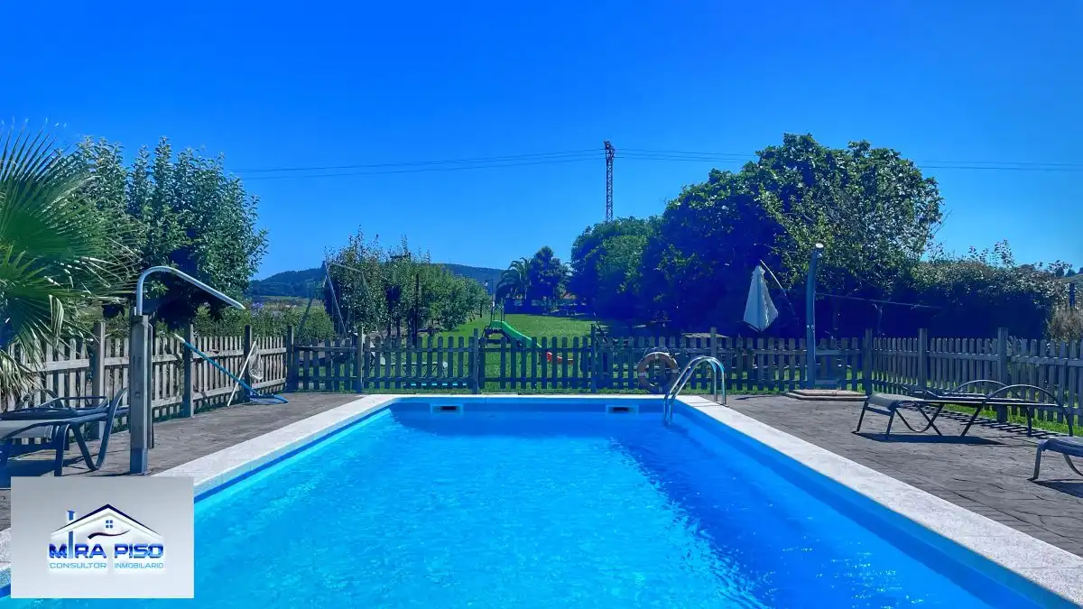 Schwimmbecken von Country house zum Verkauf in Arnuero mit Heizung, Terrasse und Abstellraum
