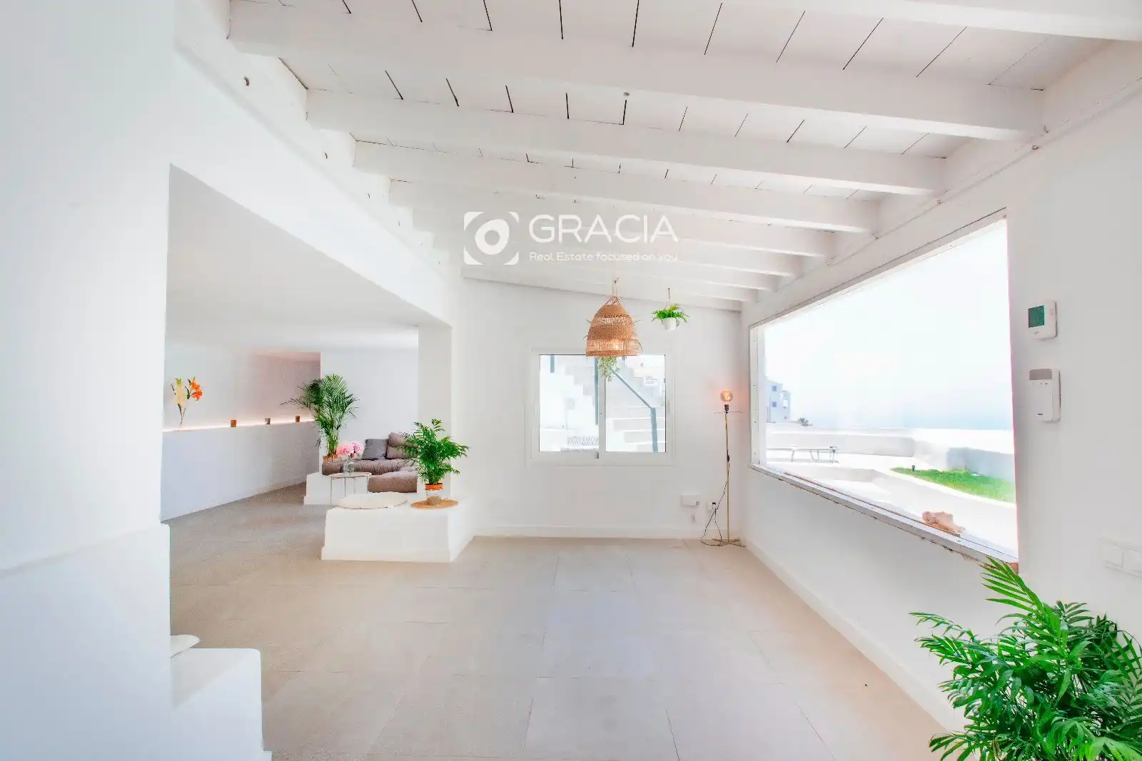 Sala d'estar de Casa adosada en venda en Adeje amb Jardí privat, Terrassa i Traster