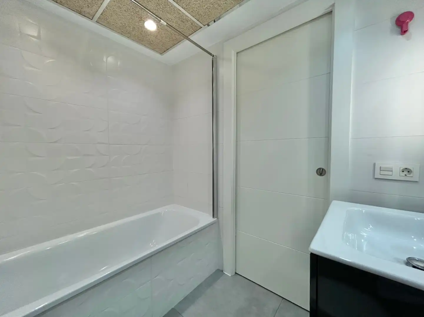 Bathroom of Apartments for sale in Málaga  with Air Conditioner, Terrace and Storage room