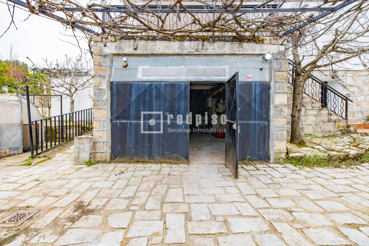Parking of Houses for sale in Villa del Prado  with Heating, Private garden and Terrace