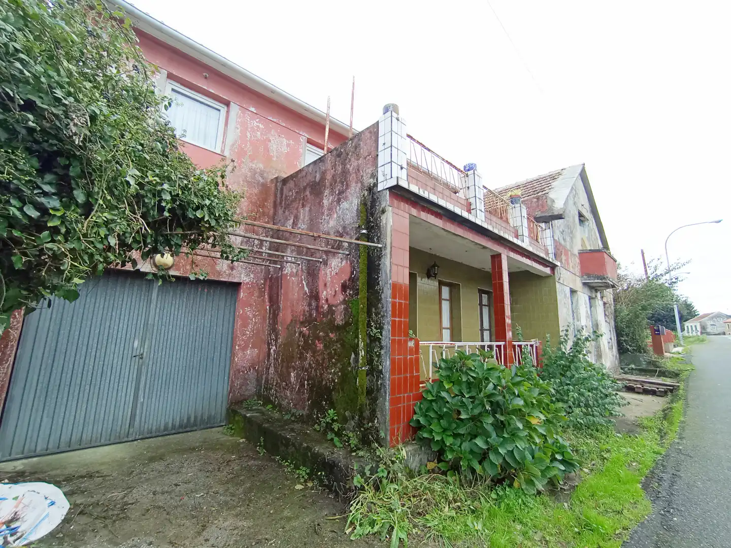 Casa en venda a Estrada Laraxe