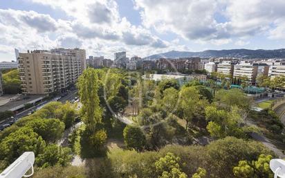 Vista exterior de Àtic en venda en  Barcelona Capital amb Aire condicionat, Calefacció i Terrassa