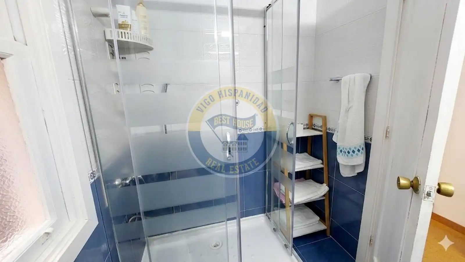 Bathroom of Flat for sale in Vigo   with Storage room and Balcony
