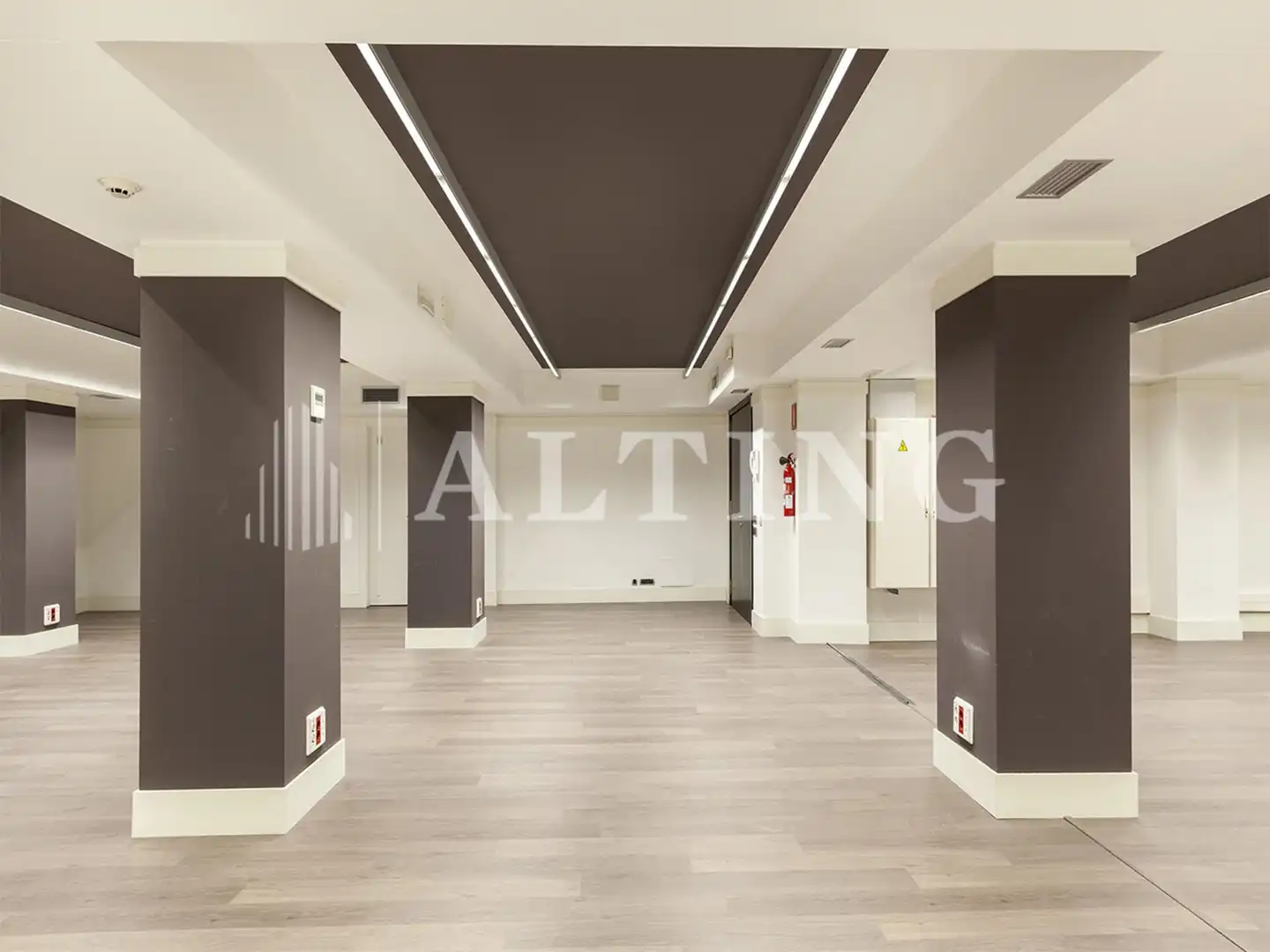 Local comercial de lloguer a Carrer Calabria, imagen 11