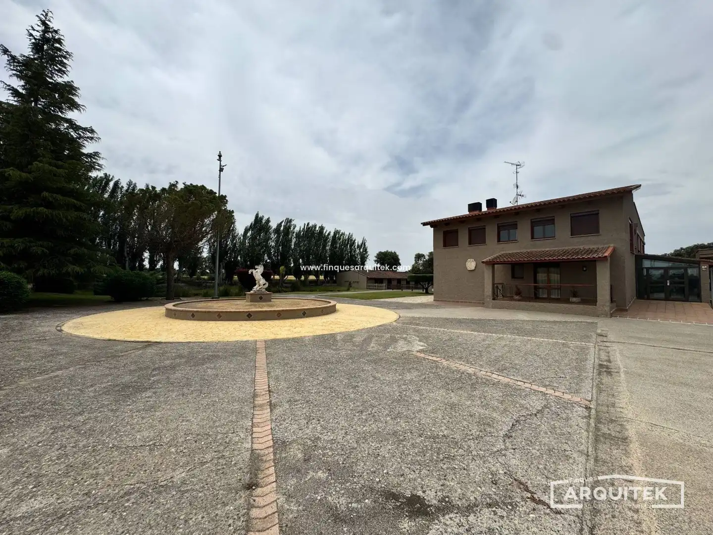 Vista exterior de Casa o chalet en venta en Monzón con Aire acondicionado, Calefacción y Jardín privado