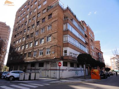Vista exterior de Local en venda en Valladolid Capital