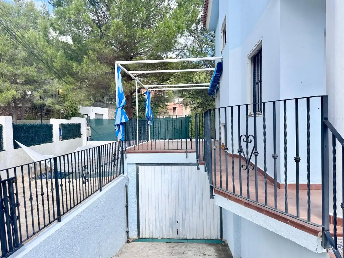Terrassa de Casa adosada en venda en Gilet amb Terrassa, Piscina i Balcó