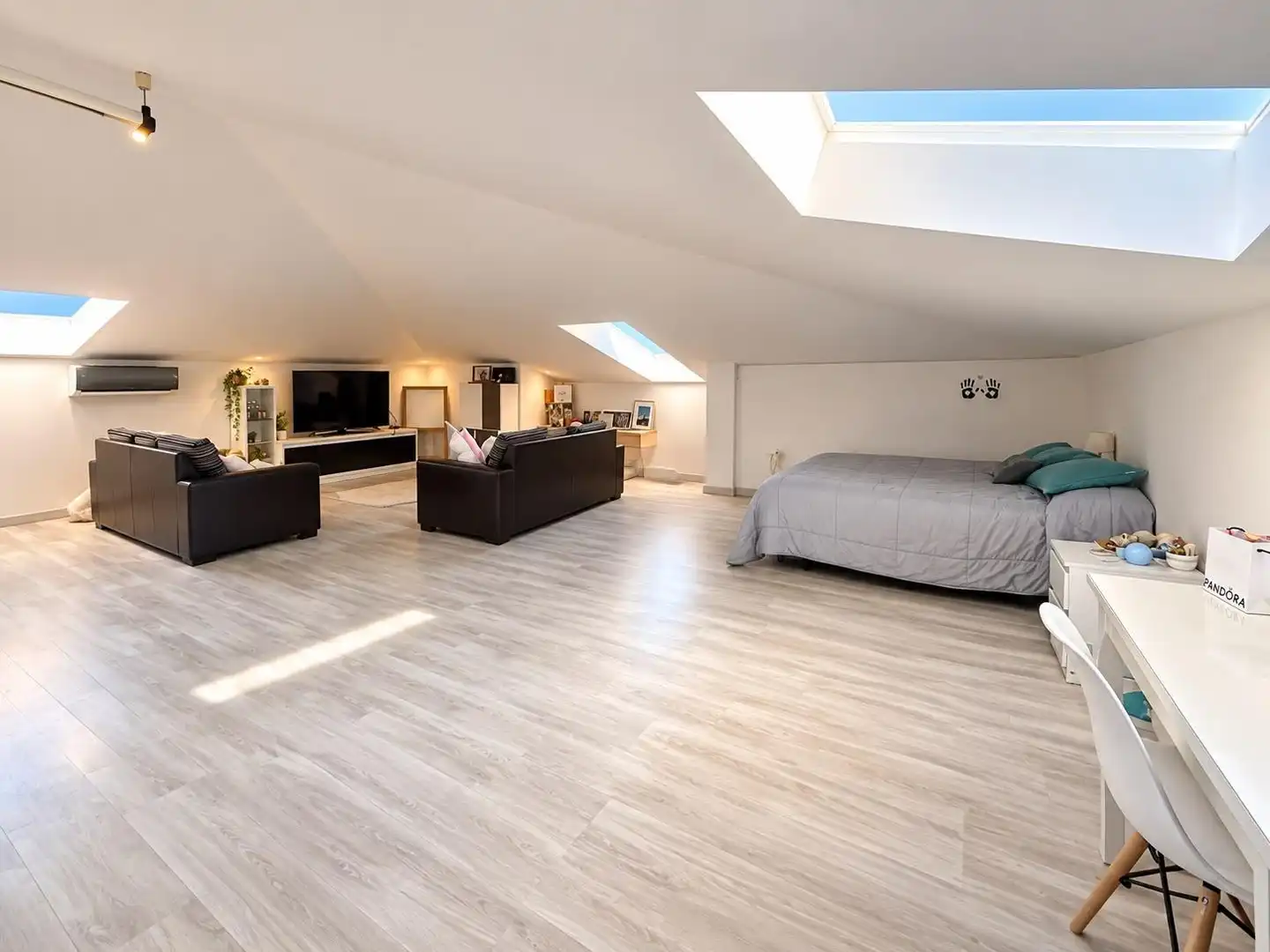 Villa mit Pool zum Verkauf in Calle Calle Montserrat Caballé, imagen 26