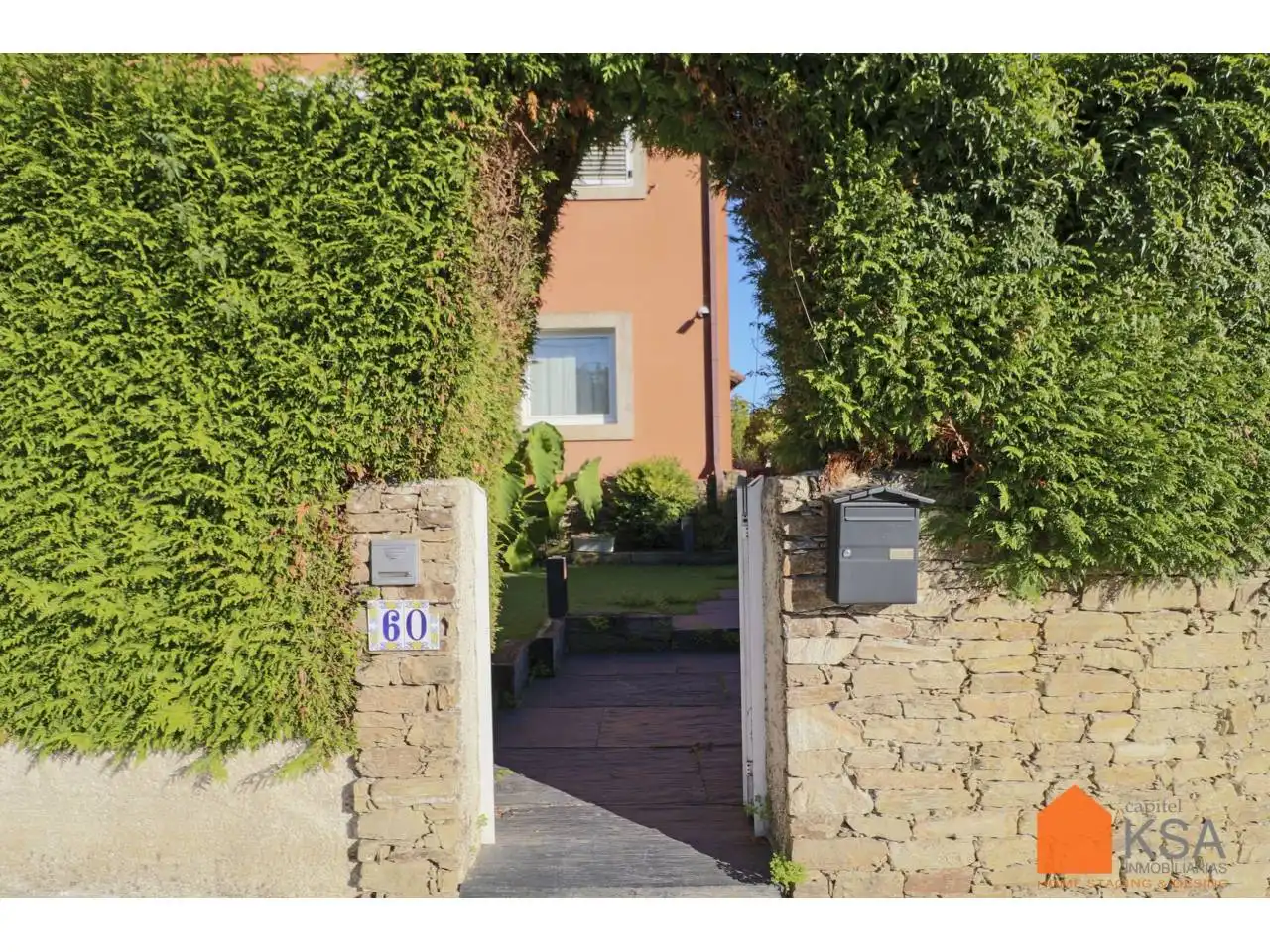 Houses for sale in Calle Piñeiro de Villestro, Parroquias de Santiago
