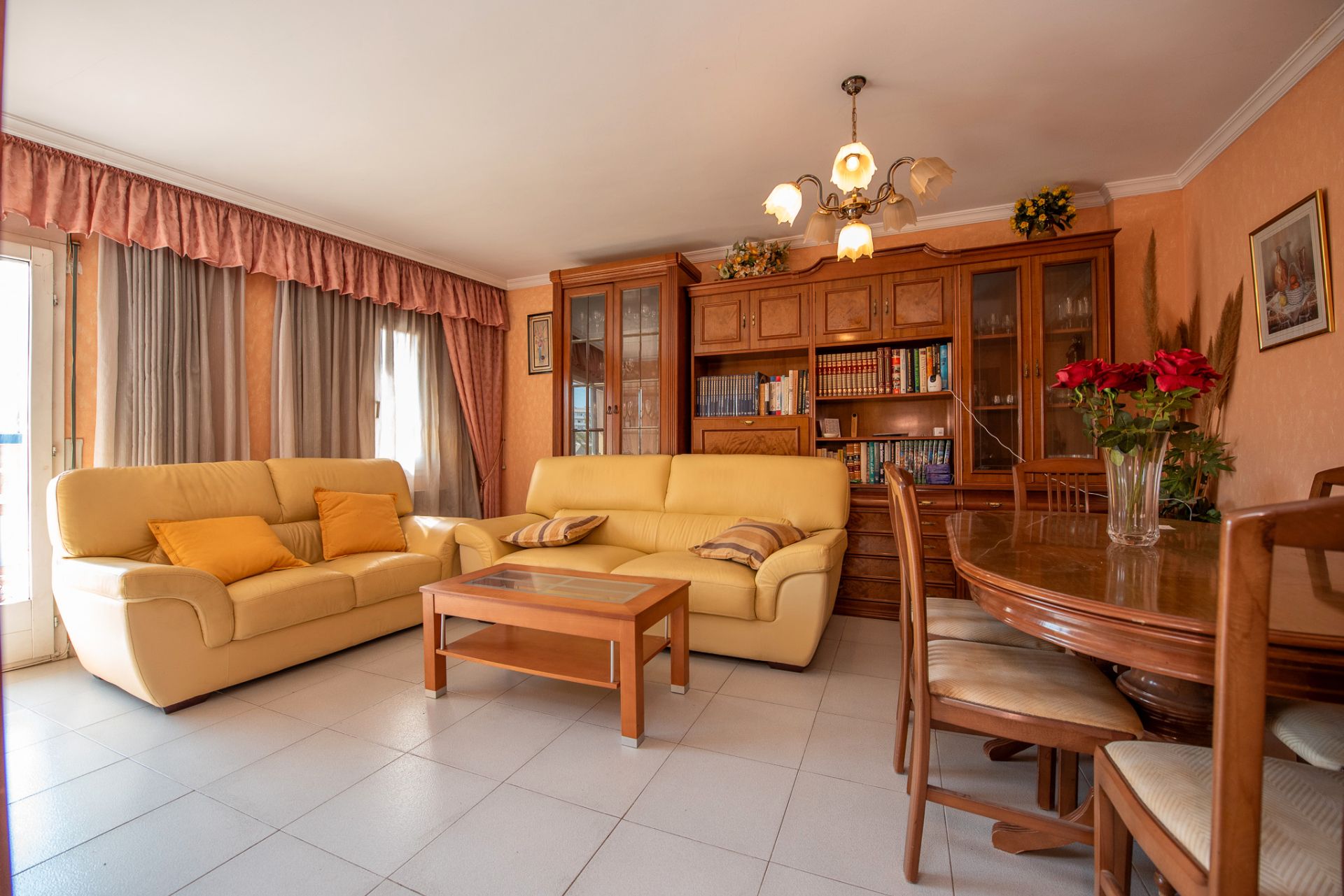 Sala d'estar de Pis en venda en Sant Feliu de Guíxols amb Calefacció, Terrassa i Balcó