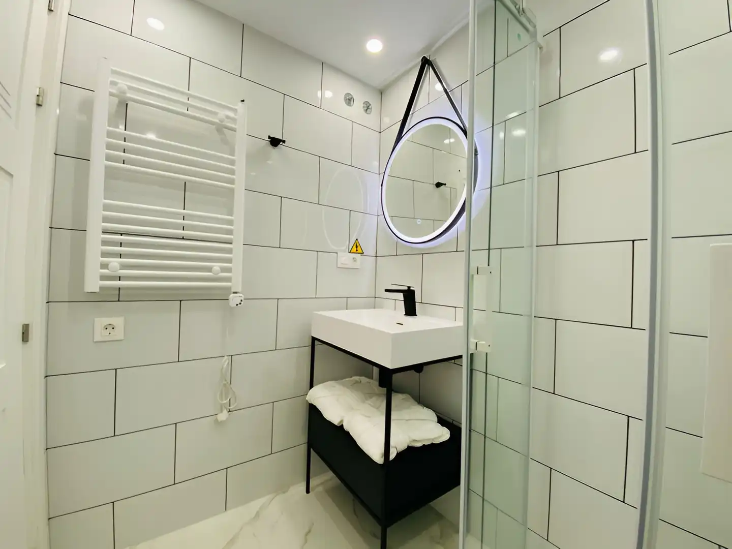 Bathroom of Houses for sale in Marbella  with Air Conditioner, Private garden and Terrace