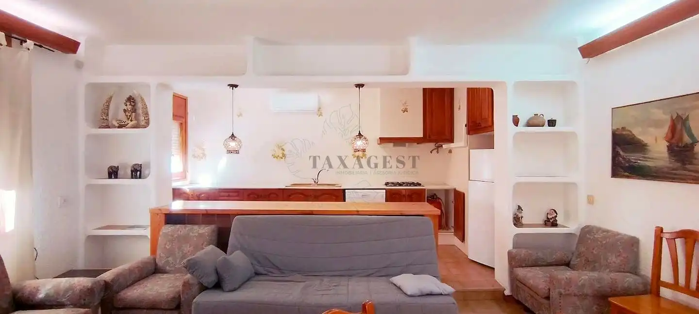 Sala de estar de Casa o chalet en venta en L'Ametlla de Mar  con Aire acondicionado, Jardín privado y Terraza